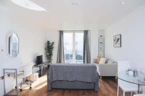 City Centre Flat within the Hayes Complex